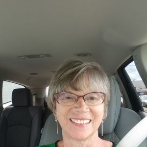 Meet your Posher, Karmel